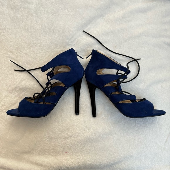 Dark Blue and Black Heels with Straps - Brand New Size 7.5 - Picture 2 of 6